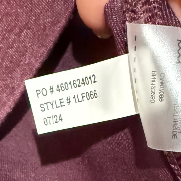 New Travis Mathew Delightful Funnel Neck Sweatshirt Medium M Burgundy Golf Tenni - Picture 5 of 10